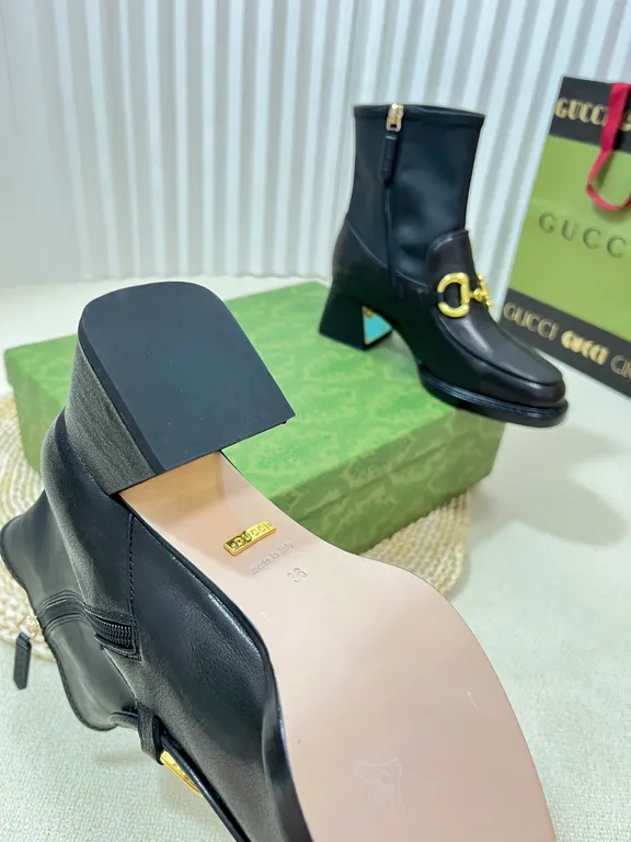 Gucci Shoe 